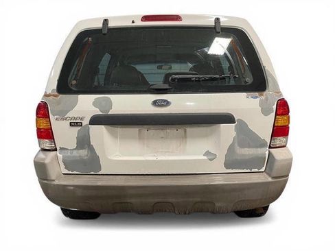 Used 2001 Ford Escape XLS image 4