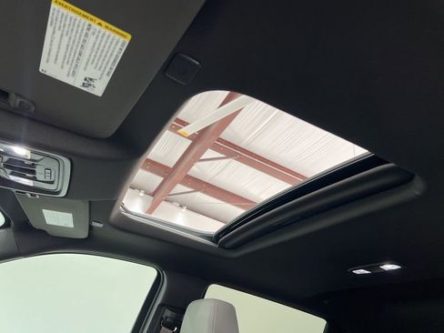 Used 2023 Chevrolet Silverado 1500 LTZ w/ Technology Package image 18