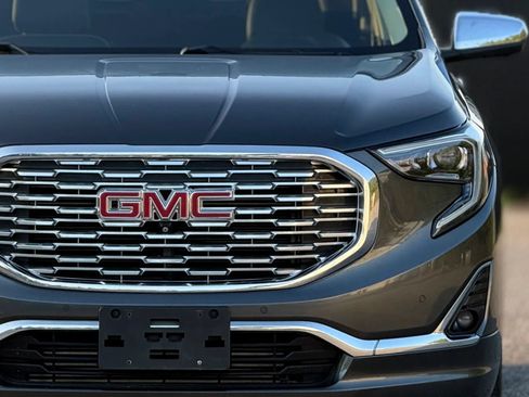 Used 2019 GMC Terrain Denali w/ Advanced Safety Package AWD/4WD image 12