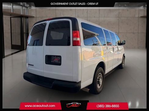 Used 2017 Chevrolet Express 2500 LS image 7