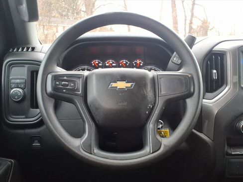 Used 2022 Chevrolet Silverado 1500 Custom image 19