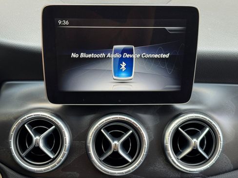 Used 2018 Mercedes-Benz CLA 250 4MATIC image 25