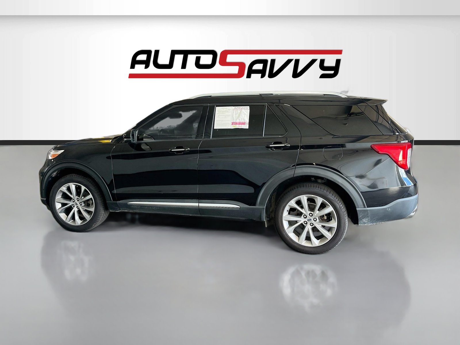 Used 2021 Ford Explorer Platinum w/ Equipment Group 601A AWD/4WD image 4