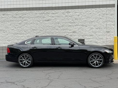 Used 2018 Volvo S90 T5 Momentum w/ Convenience Package AWD/4WD image 16