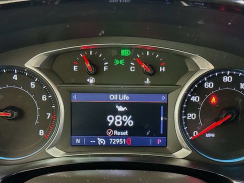 Used 2021 Chevrolet Traverse Premier w/ Redline Edition FWD image 10