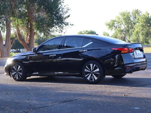 Used 2019 Nissan Altima 2.5 SV FWD image 7