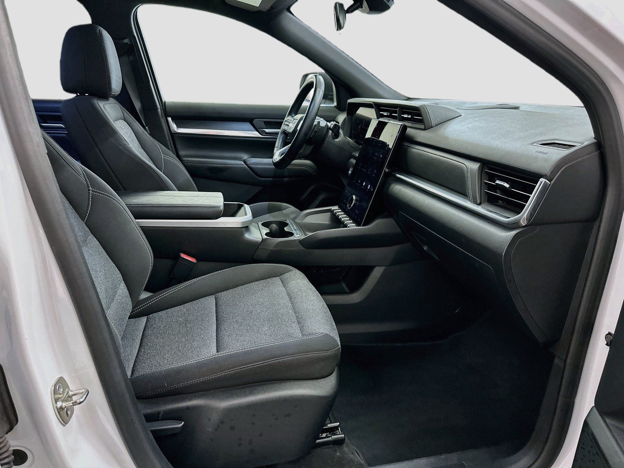 Used 2025 GMC Terrain Elevation AWD/4WD image 32
