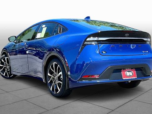 New 2025 Toyota Prius Plug-In Hybrid image 12