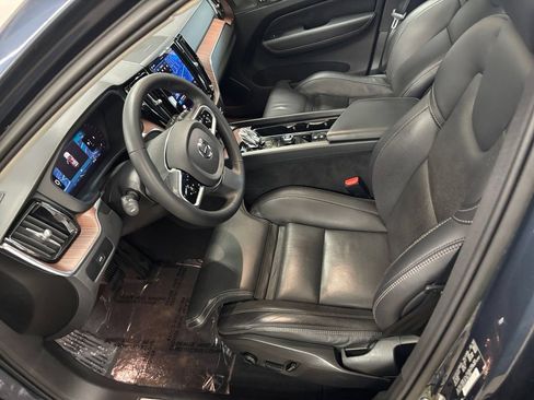 Certified 2023 Volvo XC60 B5 Ultimate AWD/4WD image 10