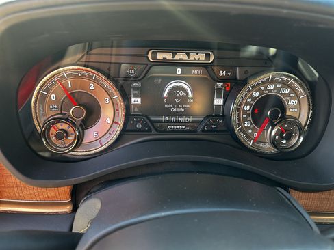 Used 2022 RAM 3500 Limited AWD/4WD image 25