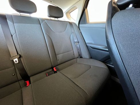 Used 2025 Kia K4 LXS image 36