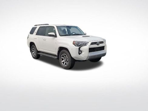 Used 2024 Toyota 4Runner TRD Off-Road image 3
