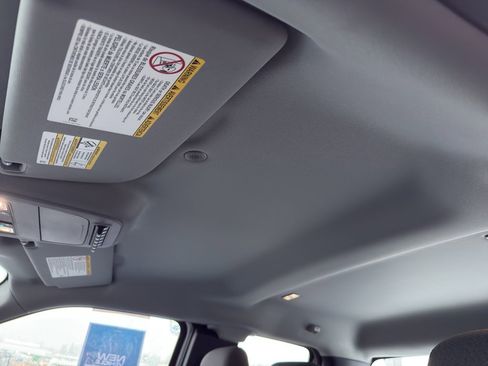 New 2026 Ford F250 XL w/ XL Chrome Package image 22