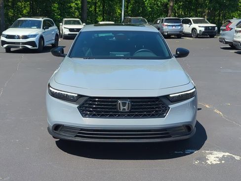 Used 2025 Honda Accord Sport image 2