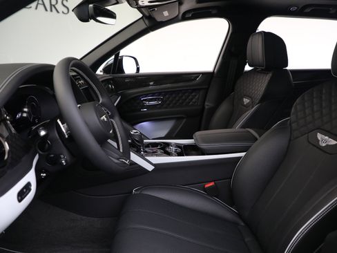 New 2025 Bentley Bentayga image 16