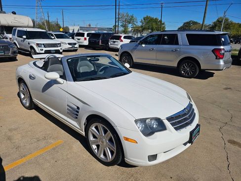 Used 2006 Chrysler Crossfire Limited RWD image 16