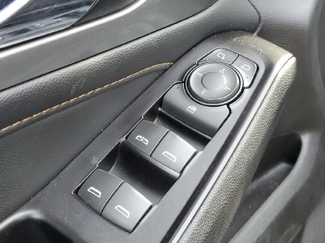 Used 2018 Chevrolet Traverse LT FWD image 12