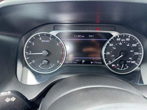 Used 2023 Nissan Rogue S AWD/4WD image 16