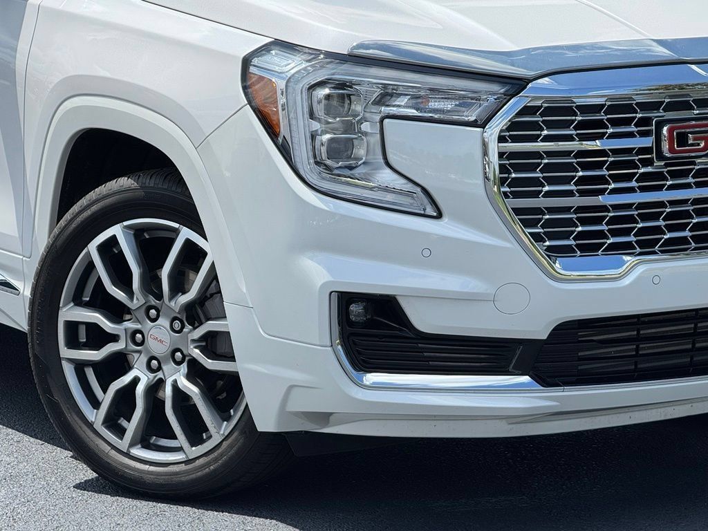 Used 2023 GMC Terrain Denali AWD/4WD image 13
