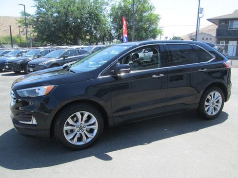 Used 2024 Ford Edge Titanium AWD/4WD image 3