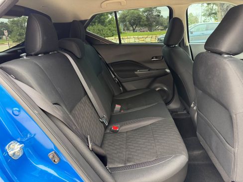 Used 2024 Nissan Kicks SV FWD image 12