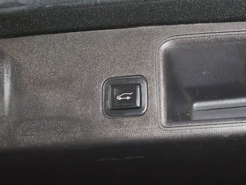 Used 2021 GMC Terrain SLT image 52