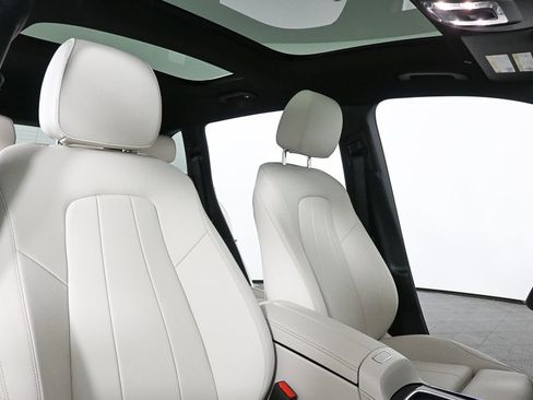 Used 2025 Mercedes-Benz GLB 250 image 22