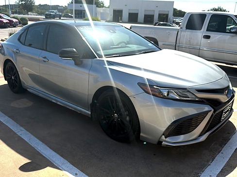 Used 2021 Toyota Camry XSE AWD/4WD image 3