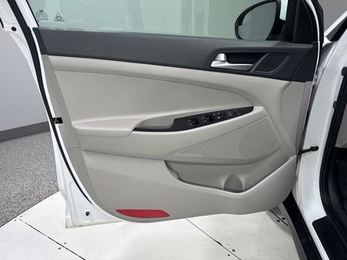 Used 2021 Hyundai Tucson SE FWD image 8