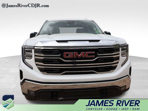 Used 2025 GMC Sierra 1500 SLT image 4