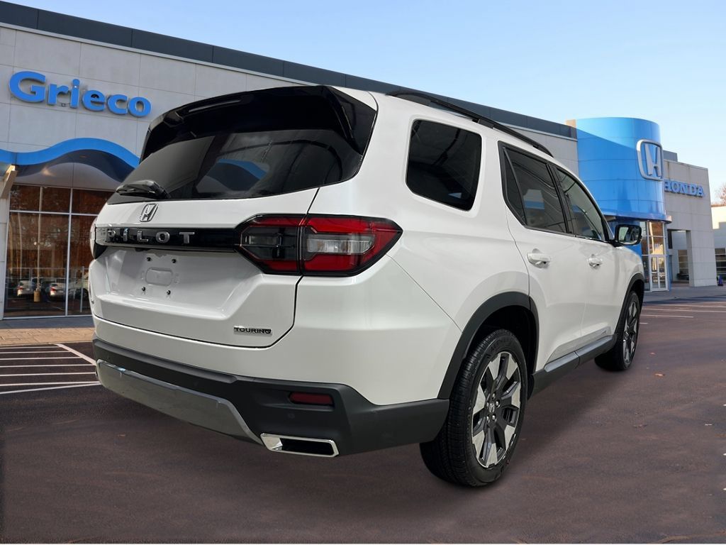New 2026 Honda Pilot Touring image 5