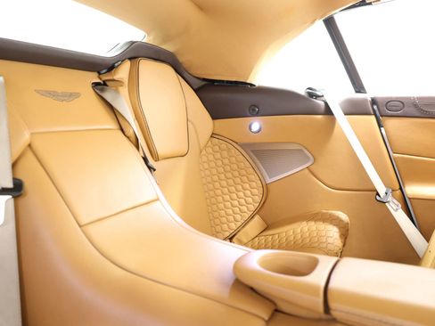 Used 2015 Aston Martin Vanquish Volante RWD image 60