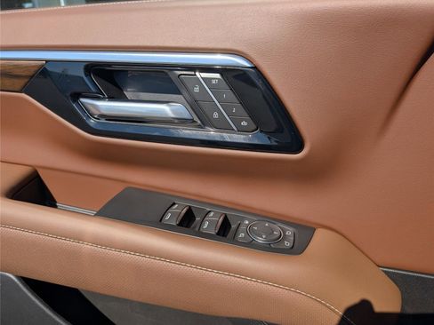 New 2026 Chevrolet Suburban High Country AWD/4WD image 35