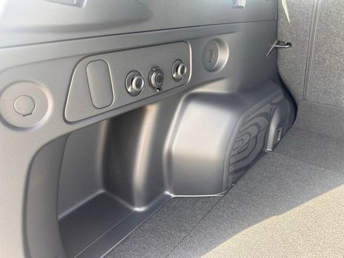 New 2026 Subaru Forester AWD/4WD image 9