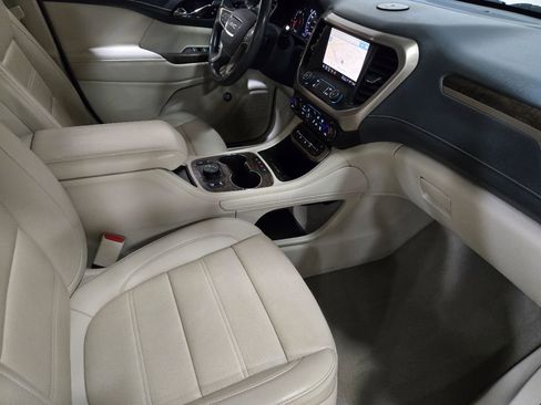 Used 2021 GMC Acadia Denali w/ Denali Technology Package image 24