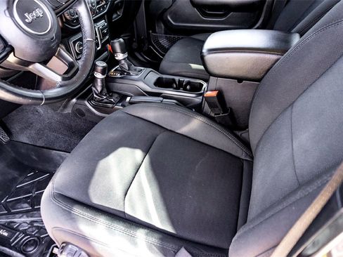 Used 2021 Jeep Wrangler Unlimited Sport image 14