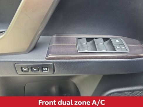 Used 2021 Lexus GX 460 Luxury w/ Accessory Package AWD/4WD image 18