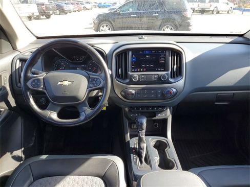 Used 2022 Chevrolet Colorado Z71 w/ Z71 Midnight Edition image 32