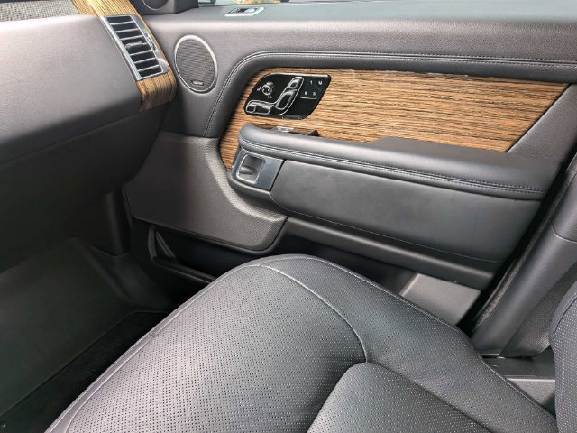 Used 2020 Land Rover Range Rover HSE AWD/4WD image 18