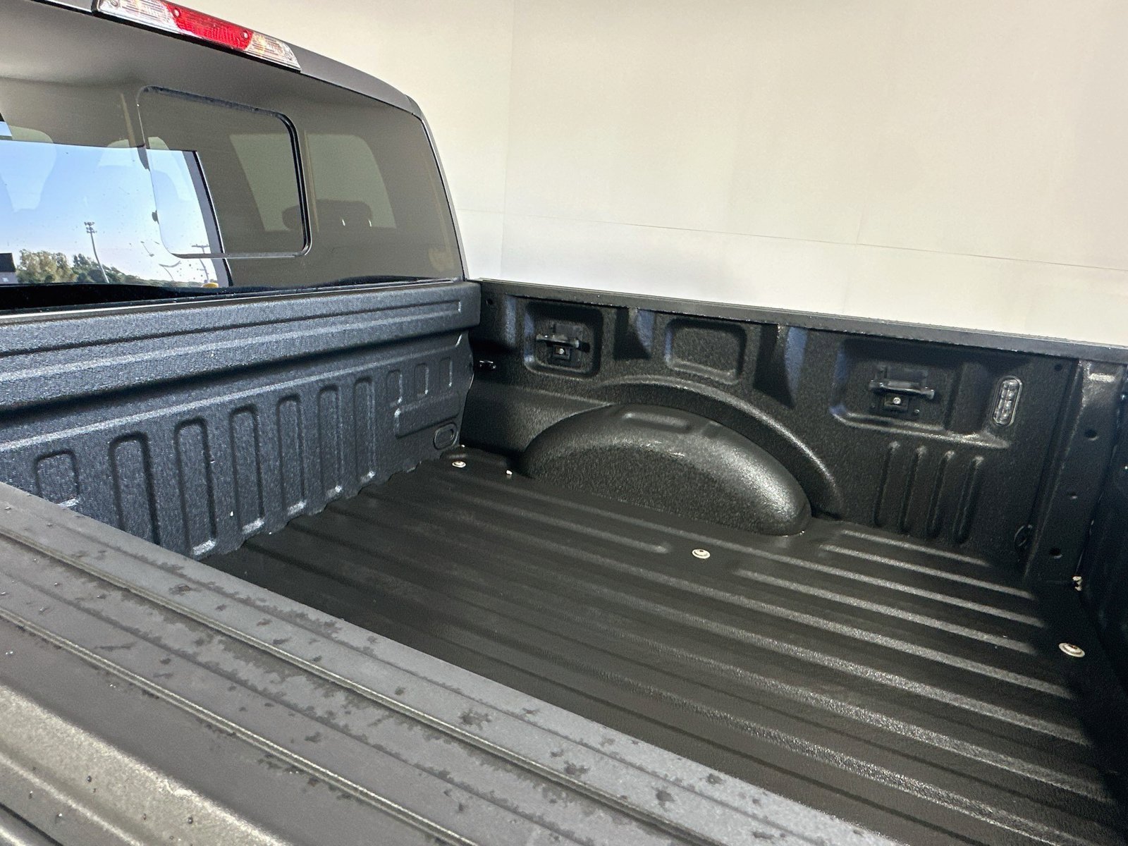 Used 2020 Ford F150 XLT w/ Equipment Group 302A Luxury AWD/4WD image 25