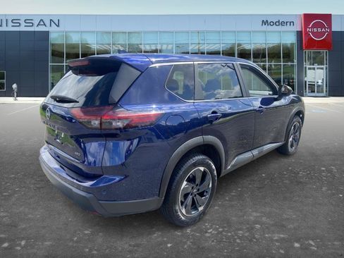 Certified 2025 Nissan Rogue SV AWD/4WD image 5