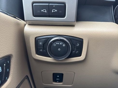 Used 2018 Ford F250 Lariat w/ Lariat Value Package image 28