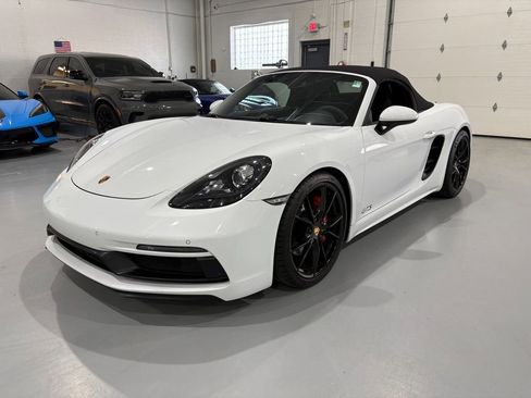 Used 2018 Porsche 718 Boxster GTS RWD image 3