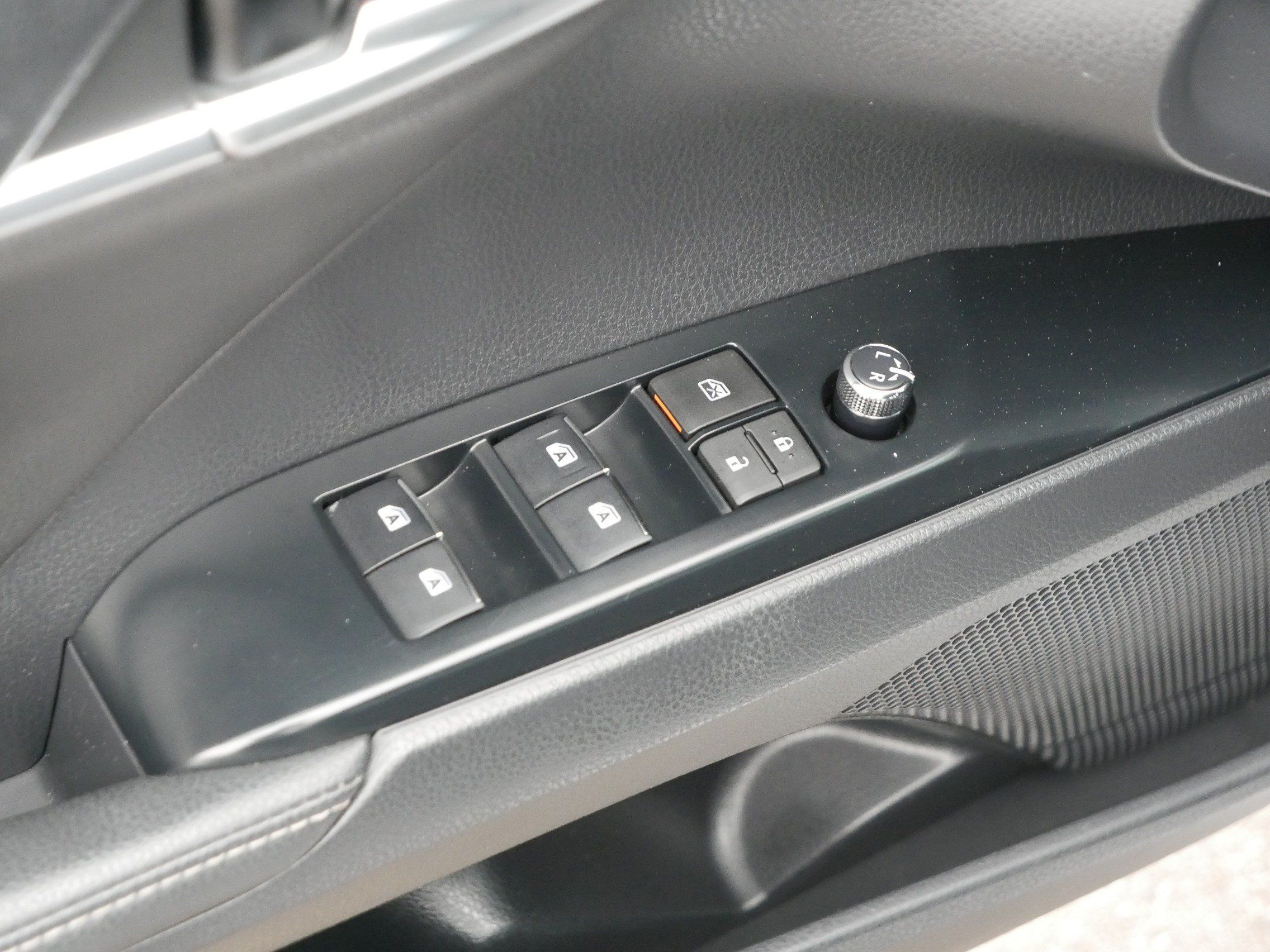 Used 2019 Toyota Camry XSE FWD image 19