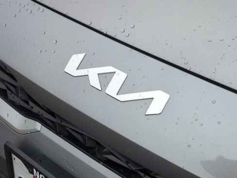 Certified 2023 Kia Forte LXS w/ LXS Technology Package FWD image 10