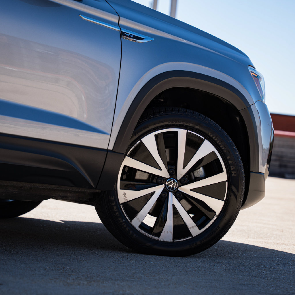 Certified 2023 Volkswagen Taos SE FWD image 8