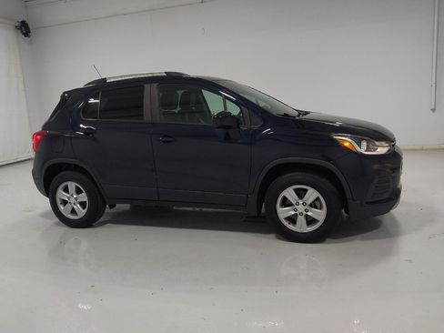 Used 2022 Chevrolet Trax LT w/ Driver Confidence Package AWD/4WD image 11