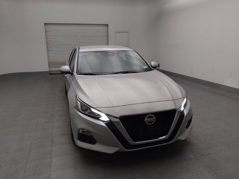Used 2021 Nissan Altima 2.5 SV FWD image 15
