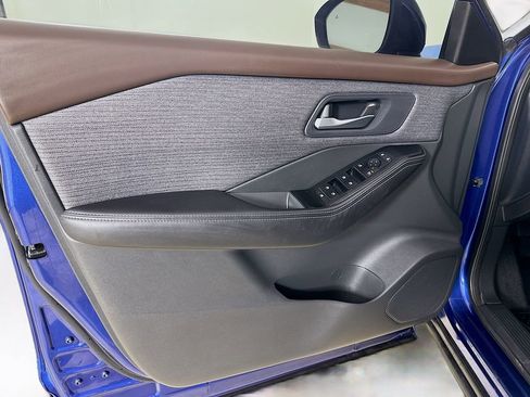 Used 2022 Nissan Rogue SV image 9