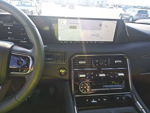 Certified 2026 Nissan Armada PRO-4X AWD/4WD image 9